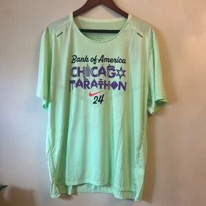 Nike Sportswear Rise 365 2024 Chicago Marathon Shirt Mens XL Green